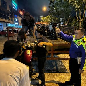 Malam-malam Puluhan Pemotor Diangkut Satlantas Polresta Barelang
